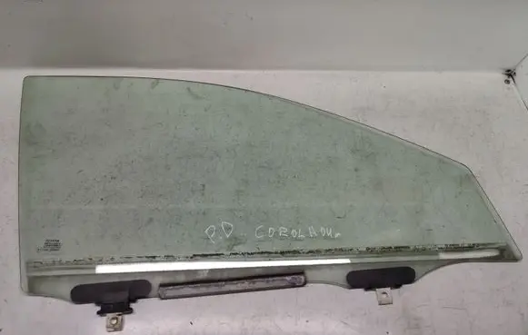 Toyota Corolla E120 E130 Front door window glass four-door