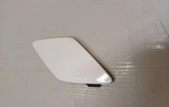 Volvo XC60 Front tow hook cap/cover 32234934