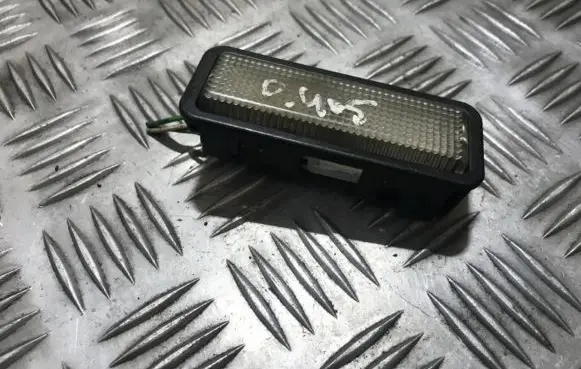 Peugeot 405 Rear seat light