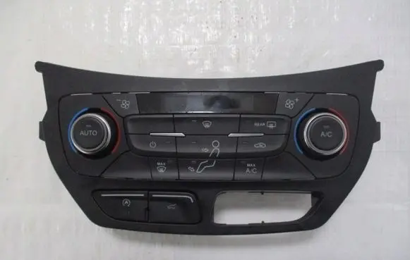 Ford Focus Climate control unit GJ5T18C612AG