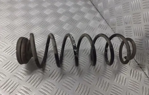 Volkswagen Polo Rear coil spring