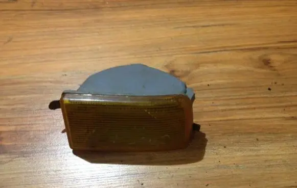 Volkswagen Golf III Front indicator light