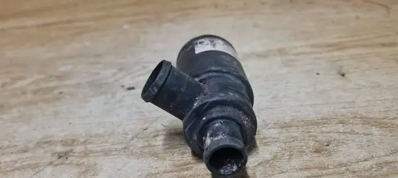 Volkswagen PASSAT B5 Idle control valve (regulator) 048133455