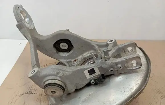 Porsche Macan (95B) Rear wheel hub 8R0505436C