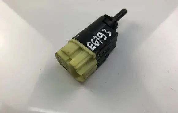 Renault Captur Brake pedal sensor switch 253206170R