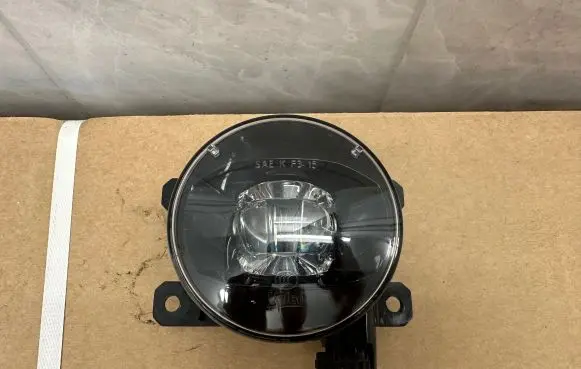 Volkswagen Amarok II Front fog light JB3B-15201-AC