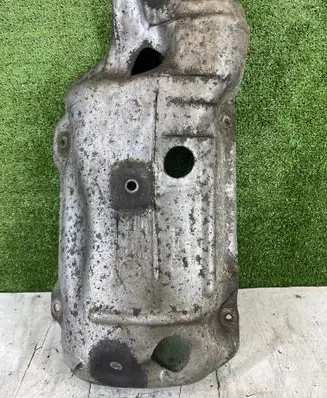 Exhaust heat shield