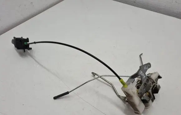 Toyota Aygo AB10 Front door lock
