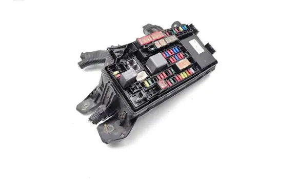 Toyota C-HR I Fuse module 8264147050 8264147050A