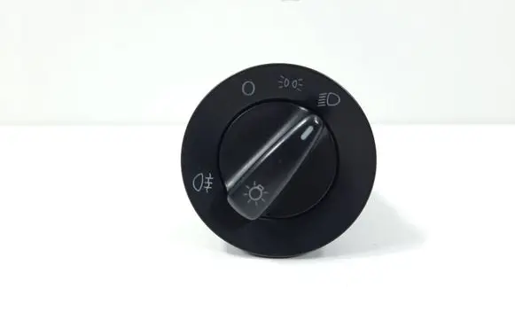 Volkswagen Golf IV Light switch 1C0941531