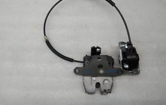 Volvo S60 Tailgate lock latch 31335051