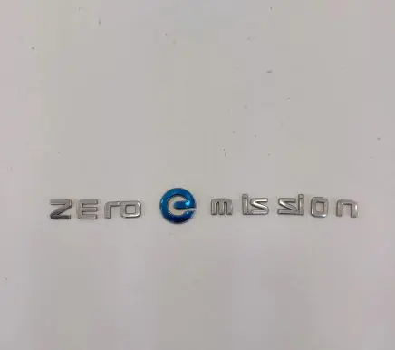 Nissan Leaf II (ZE1) Rear loading door model letters 