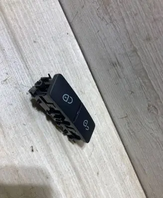 Mercedes-Benz C W204 Central locking switch button A2048706410