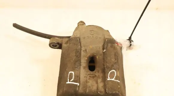 Toyota Prius (XW20) Front brake caliper 