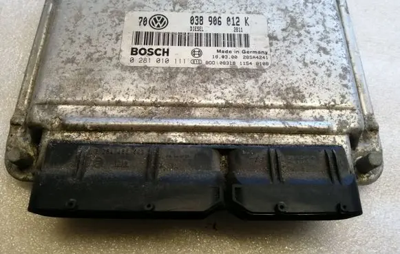 Volkswagen Golf IV Engine control unit/module 038906012K 0281010111 28SA4241