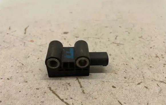 BMW 5 E60 E61 Airbag deployment crash/impact sensor 6964608 070909