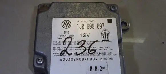 Volkswagen PASSAT B5 Airbag control unit/module 1J0909607 5WK4199 35989308