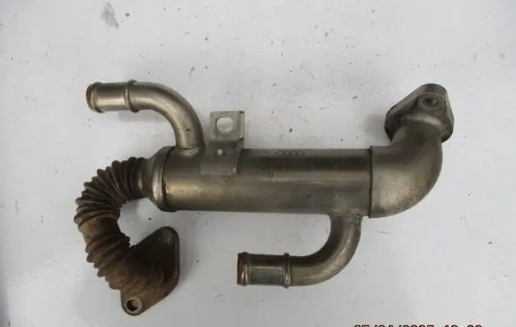 Skoda Fabia Mk2 (5J) EGR valve cooler 045131513