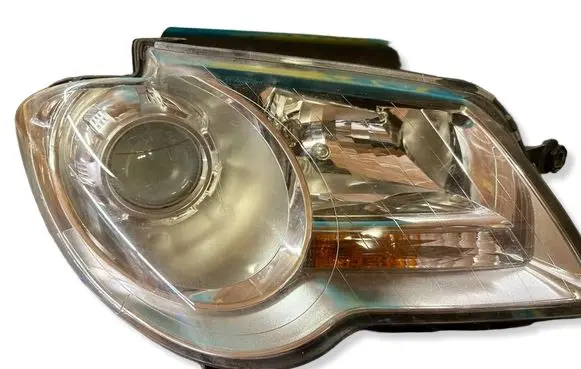 Volkswagen Touran I Headlight/headlamp 0301233202 1T1941006B LE06A6146