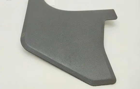 Foot area side trim