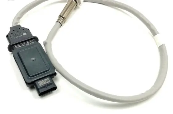 Volkswagen PASSAT B8 Lambda probe sensor 05L907807AQ