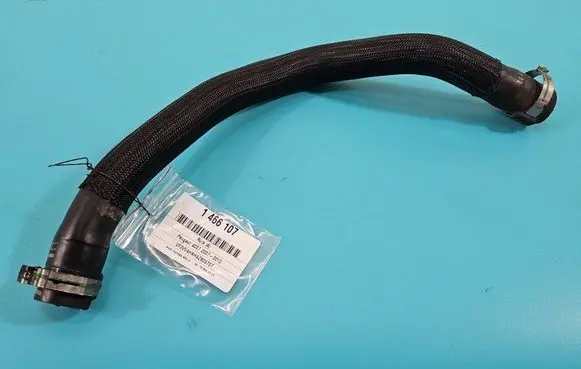 Engine coolant pipe/hose