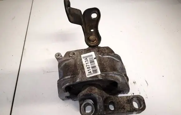 Skoda Superb B6 (3T) Engine mount bracket 1k0199262