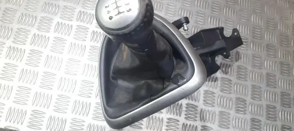 Nissan Qashqai Gear shifter/selector 112102067