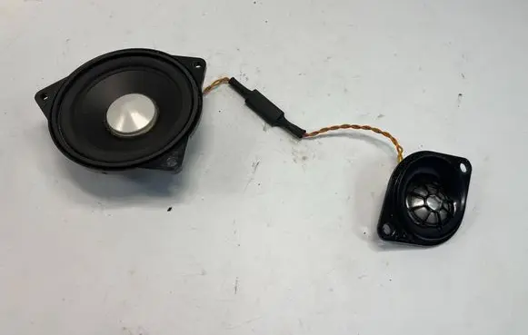 BMW 5 F10 F11 Front door speaker 9169690 65139169690 9368383