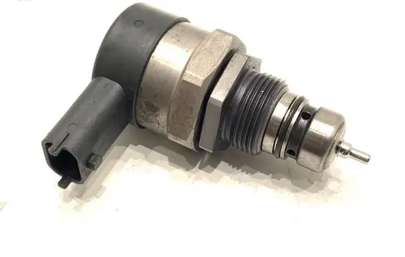 Volvo XC60 Fuel pressure regulator 31216313