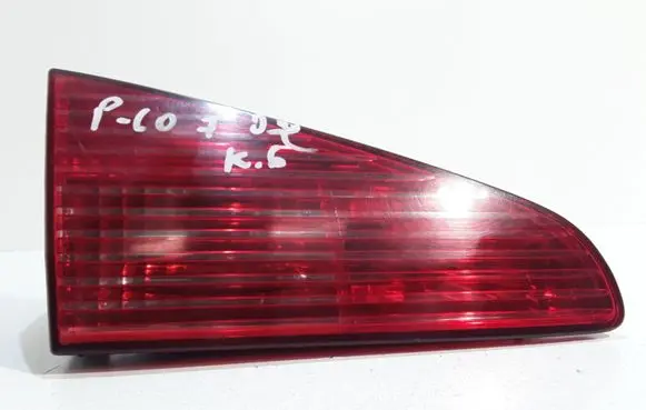 Peugeot 607 Tailgate rear/tail lights