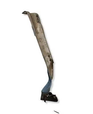 Audi A4 S4 B8 8K Fender mounting bracket 8K0821136