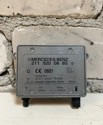 Mercedes-Benz E W211 Bluetooth antenna 2118200885