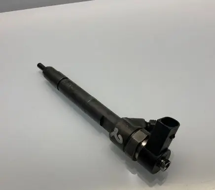 Mercedes-Benz E W211 Fuel injector A6110701187 6110701187 0445110