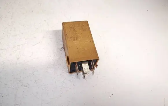 BMW 3 E46 Other relay 61368384505 v23141-b3001-x15