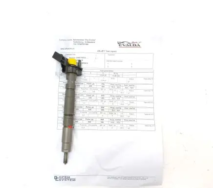 Audi A5 8T 8F Fuel injector 0445116015