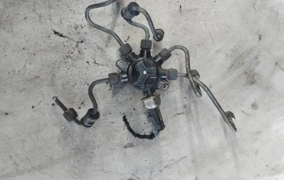 Ford Galaxy Fuel distributor 4m5q9d280b 9D280DB 9939715