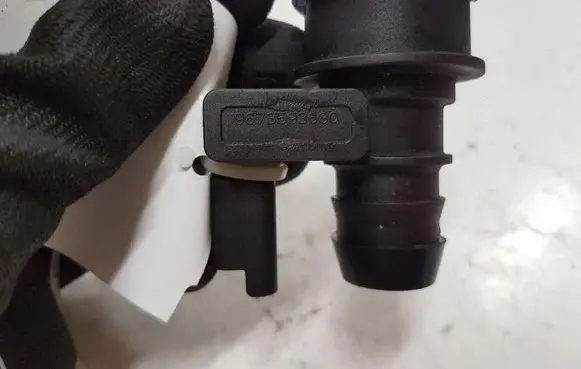 Peugeot 5008 Intake air temperature sensor 9673593680