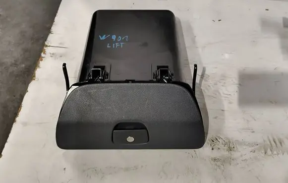 Mercedes-Benz Sprinter W901 W902 W903 W904 Glove box 