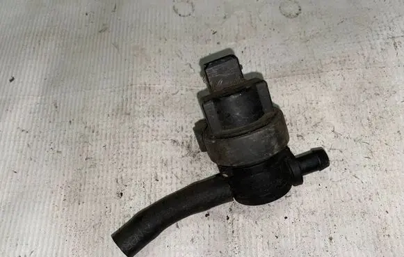 Mercedes-Benz E W210 Turbo solenoid valve 0004701593 A0004701593
