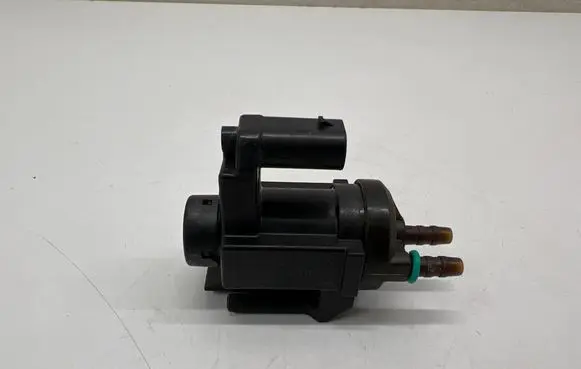 BMW X3 G01 Vacuum valve 8570591