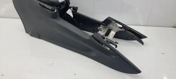 Mercedes-Benz ML W164 Armrest A1644408037