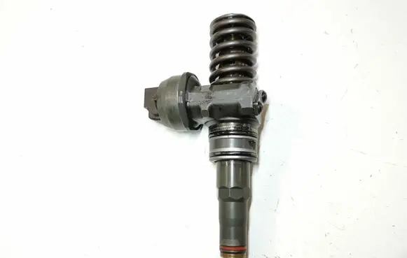Volkswagen Caddy Fuel injector 038130073BN 0414720313