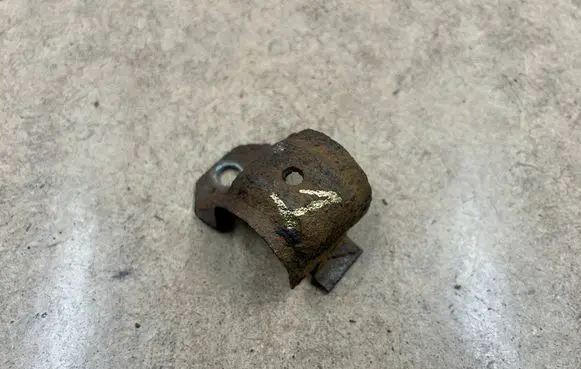 BMW 3 E46 Sway bar bush bracket, rear 33506779734 6779734
