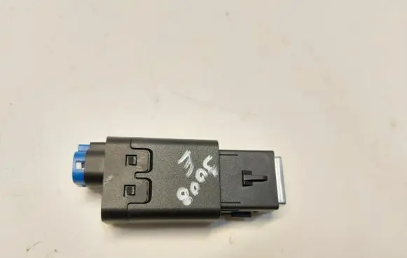 Peugeot 3008 III USB socket connector 9848394780JLK01
