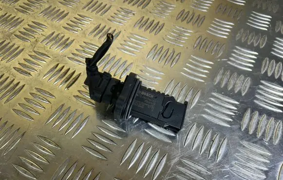 BMW 4 F32 F33 Mass air flow meter 8506408 0281006092