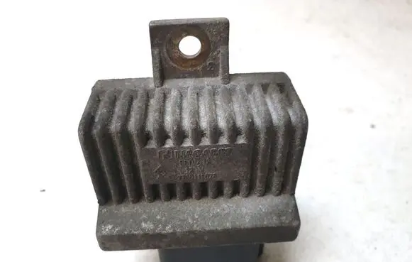 Nissan Primera Glow plug pre-heat relay 7700115073