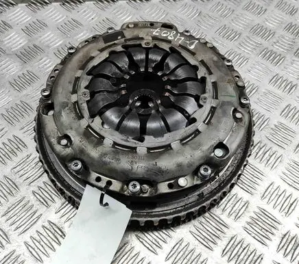 Nissan Qashqai Clutch set kit 301013644R 302100495R