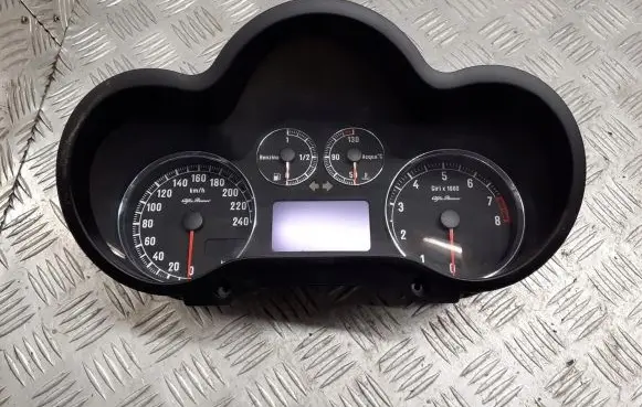 Alfa Romeo 147 Tachometer 156071215