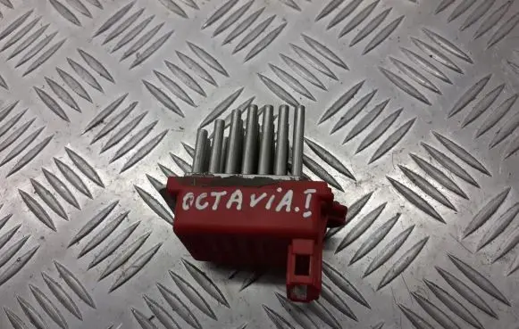 Skoda Octavia Mk1 (1U) Heater blower fan relay 1J0907521
